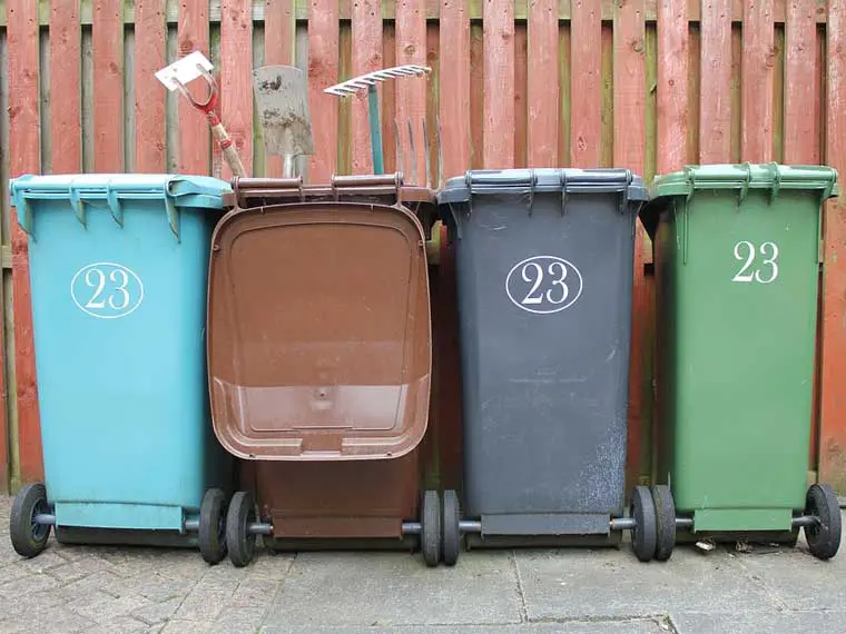 How do you stop a wheelie bin falling in the wind